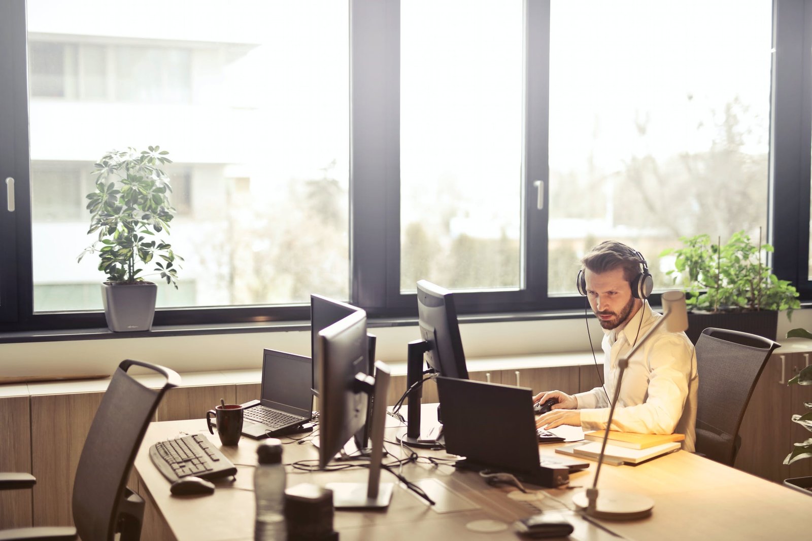 Utilize ServiceNow to modernise IT services